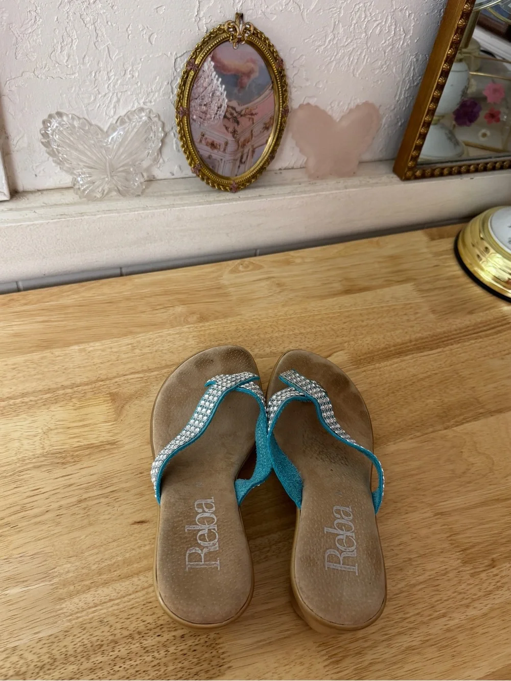 Cute Sparkly 2000’s Reba Y2K Turquoise Rhinestone Wedge Flip Flop Sandals Size 7